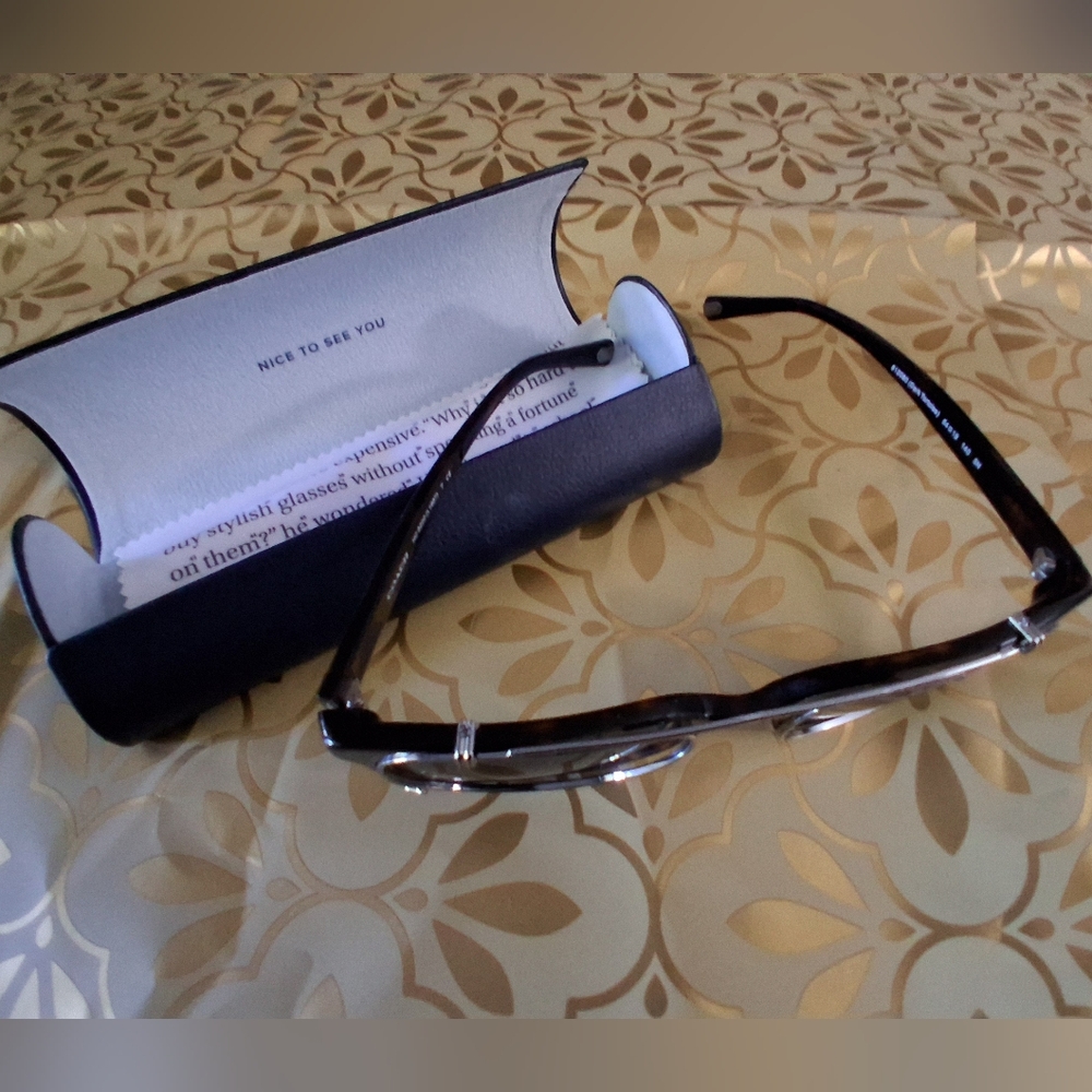 🔥Coach DARK TORTOISE Black Square Frame Sunglasses Blue Shades & FREE GIFT - Picture 2 of 13